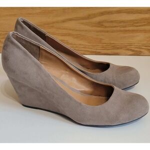 CL by Laundry Suede Wedge Pumps